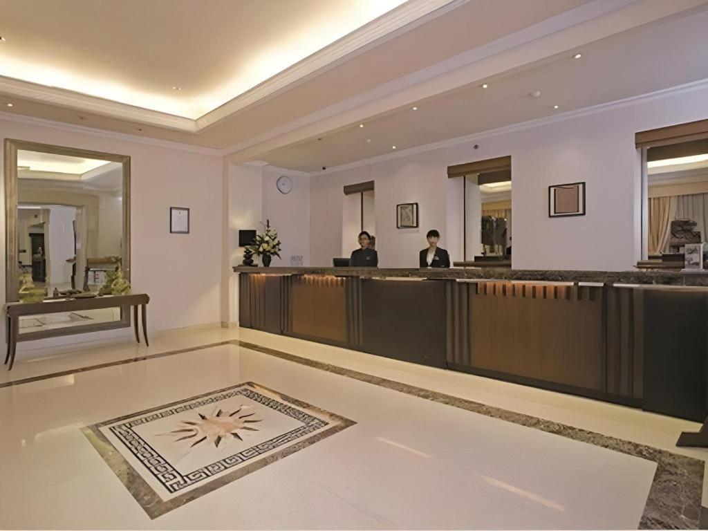 เลอ เบรินจิน Hotel ซาลาตีกา ภายนอก รูปภาพ
