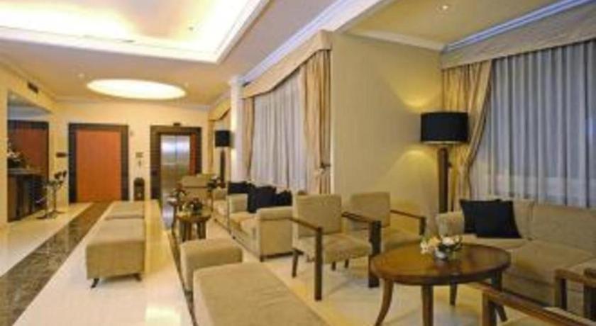 เลอ เบรินจิน Hotel ซาลาตีกา ภายนอก รูปภาพ